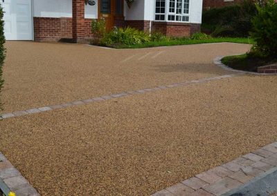 Combination of block paving and resin bound driveway